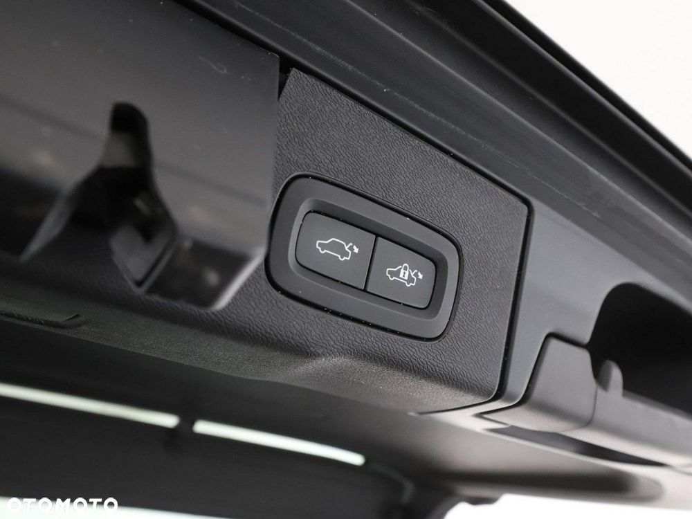 Volvo XC 60 B4 D Geartronic Momentum Pro - 36