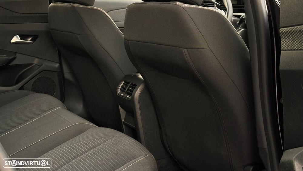 Peugeot 308 SW BlueHDi 130 EAT6 Stop & Start Active - 36