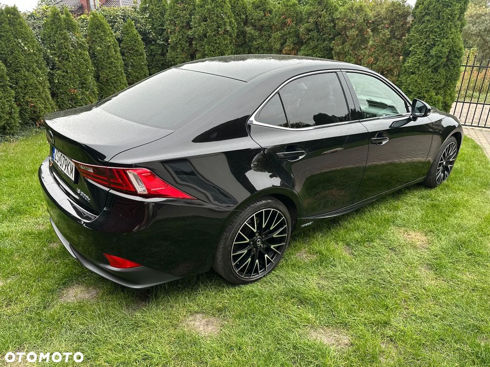 Lexus IS 300h Business - 5