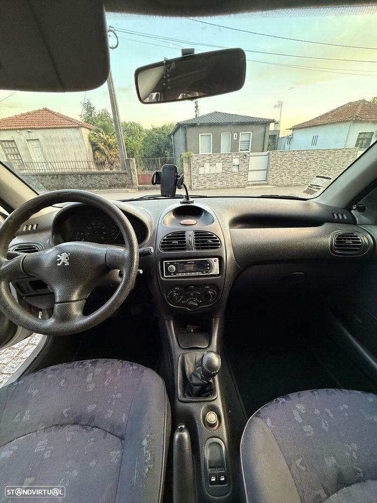 Peugeot 206 1.1 XR - 6