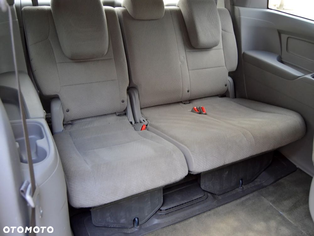 Honda Odyssey 3.5 LX - 10