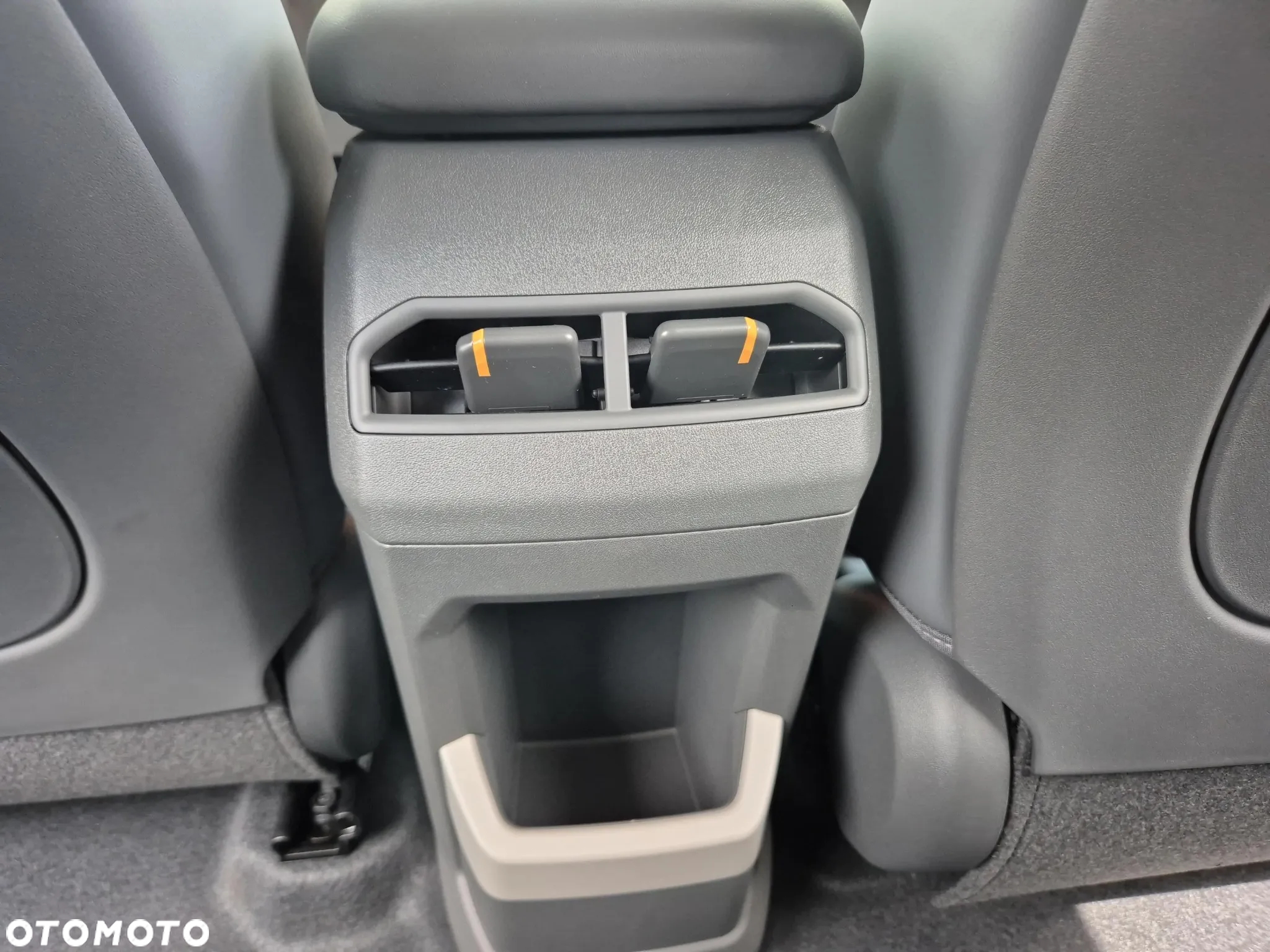 Kia EV3 81.4kWh Business Line - 28