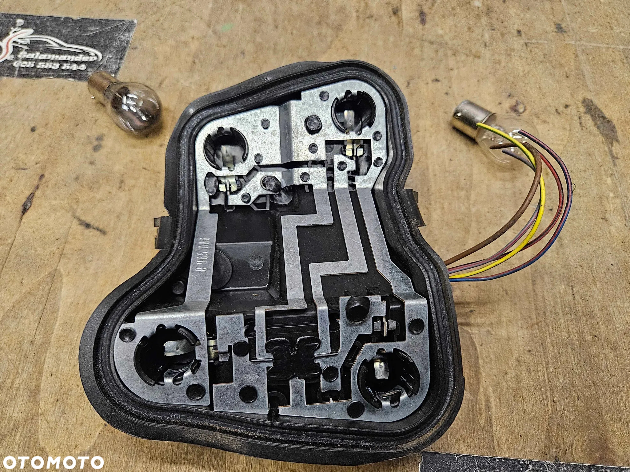 Wklad Lampa Lampy Oprawa Zarowki Mocowanie Tyl Prawy Tylne AUDI A4 B7 Sedan - 31