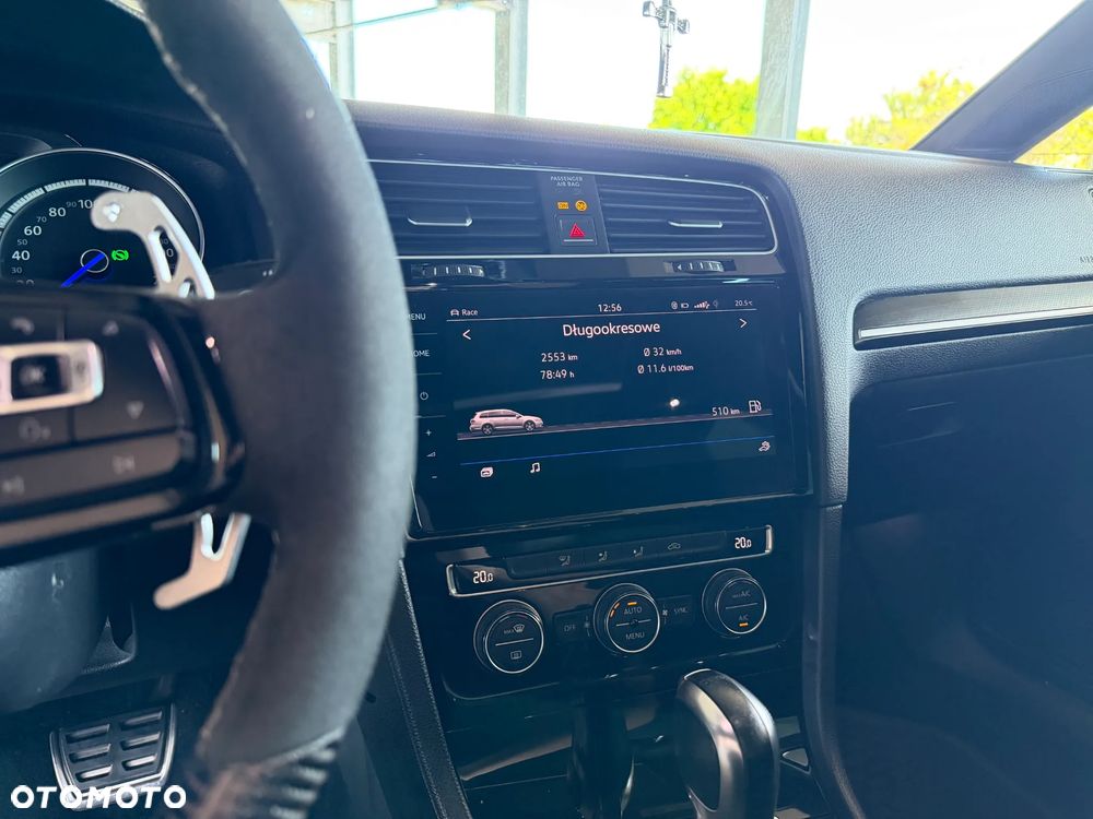 Volkswagen Golf - 14