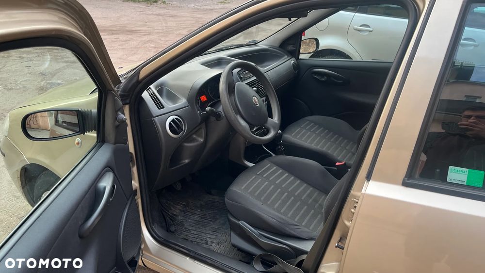 Fiat Punto - 8