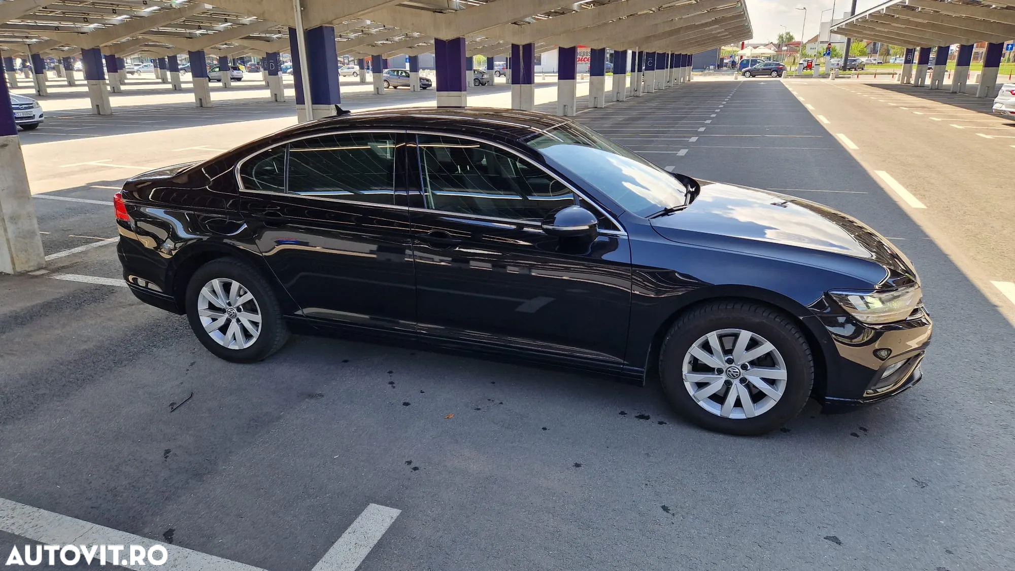 Volkswagen Passat Variant 1.6 TDI (BlueMotion Technology) DSG Comfortline - 5