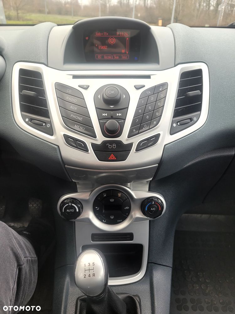 Ford Fiesta 1.6 Titanium - 9