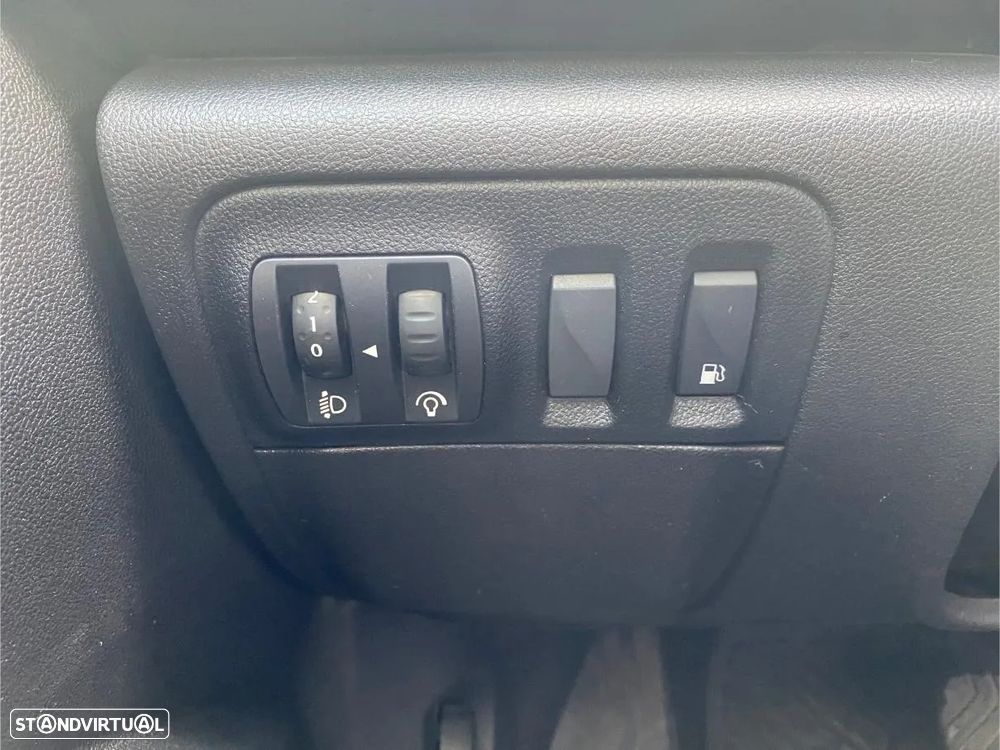 Renault Mégane Sport Tourer E-TECH Plug-in 160 INTENS - 35