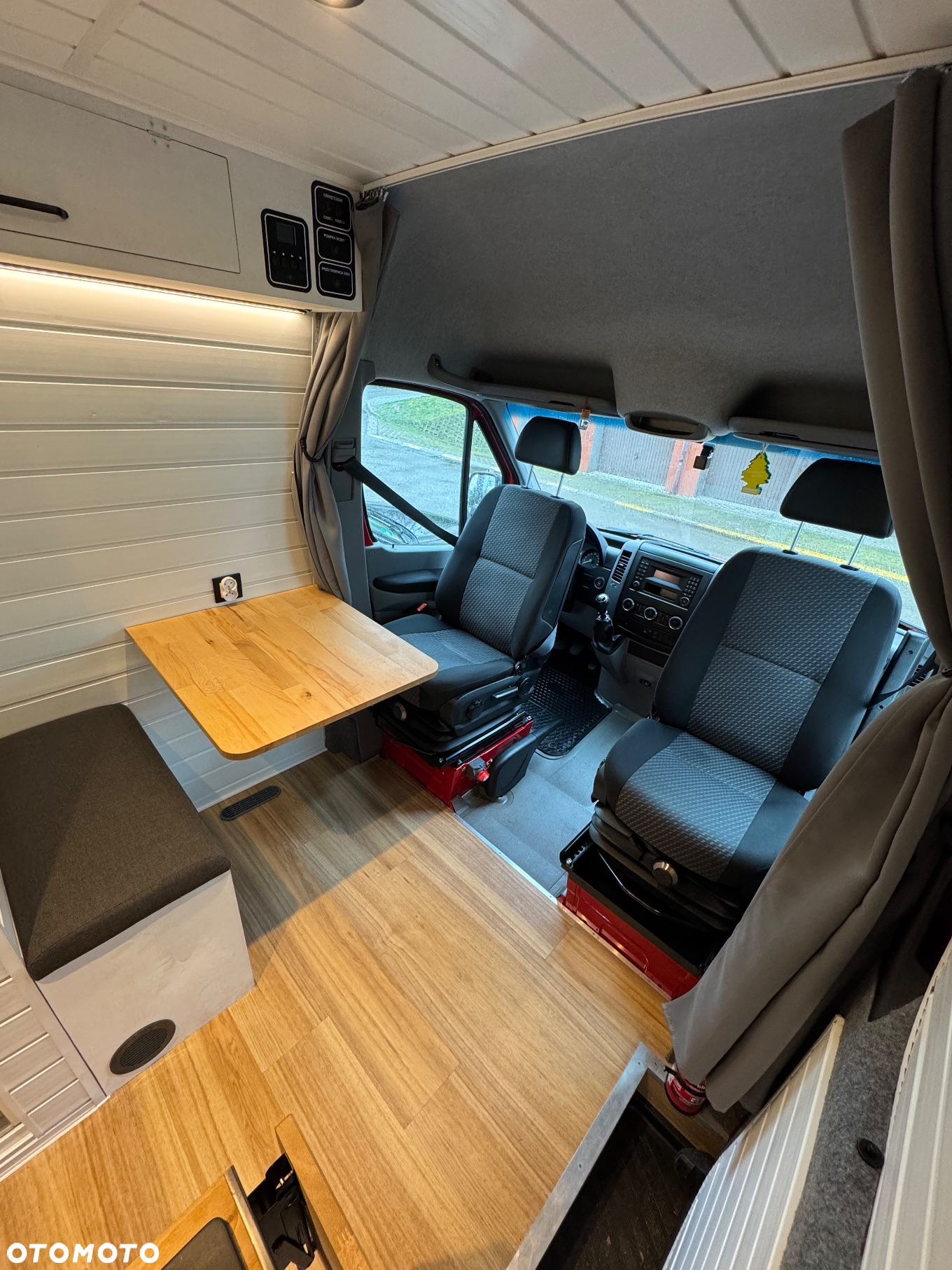 Volkswagen Crafter - 11