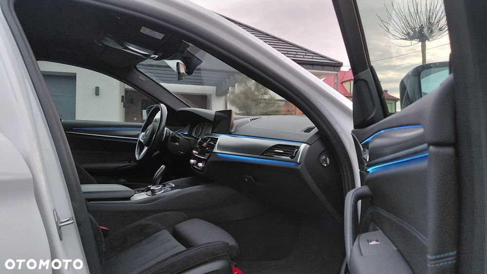 BMW Seria 5 518d Sport Line - 33