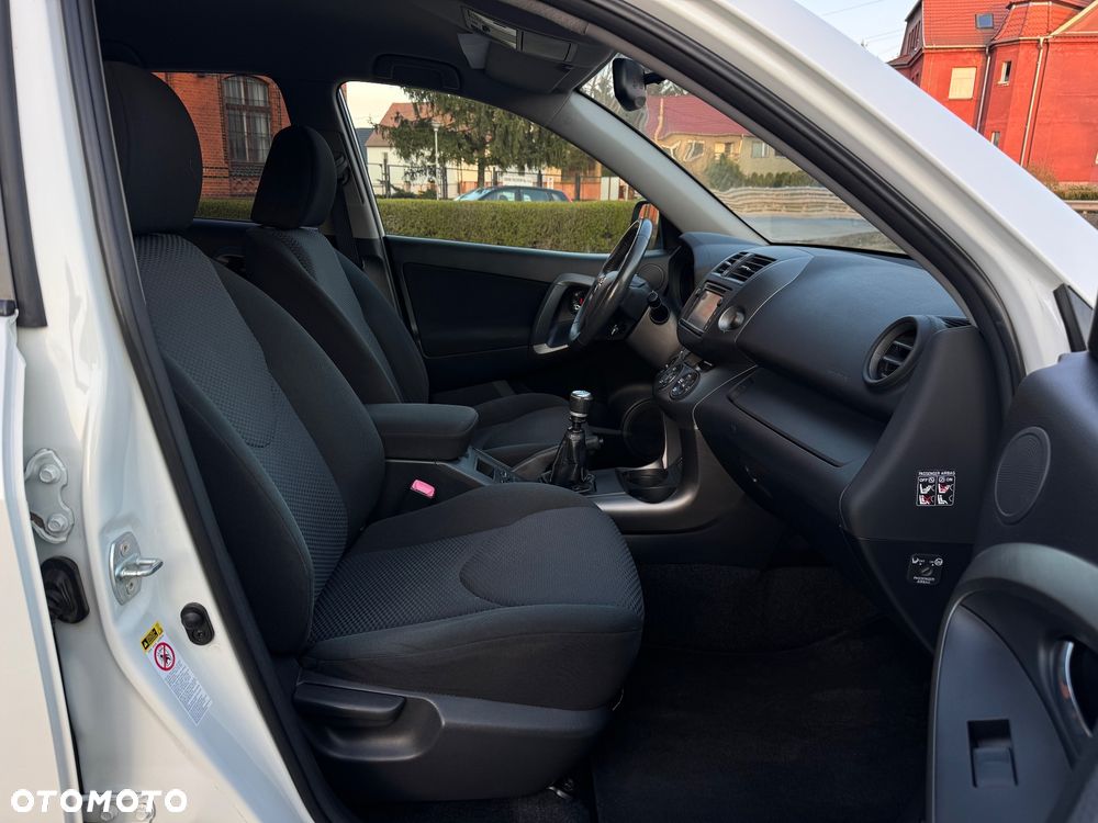 Toyota RAV4 2.2 D-4D 4x2 Life - 8