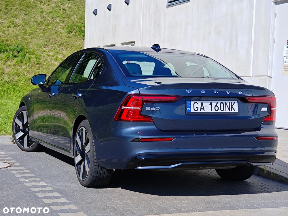 Volvo S60 T8 Recharge AWD Plus Dark - 11