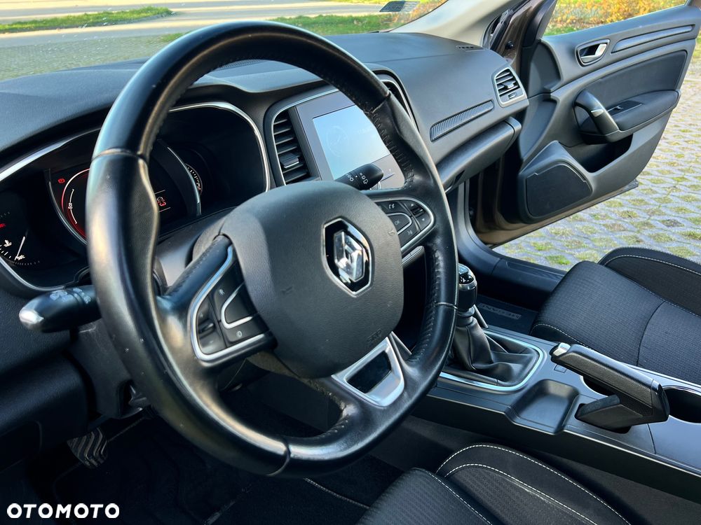 Renault Megane 1.6 SCe Limited - 10