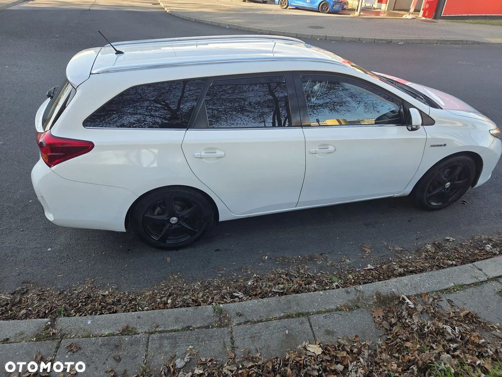 Toyota Auris 1.8 HSD Prestige - 6