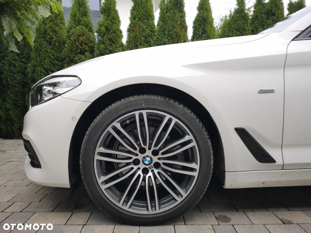 BMW Seria 5 520d xDrive Sport Line sport - 17