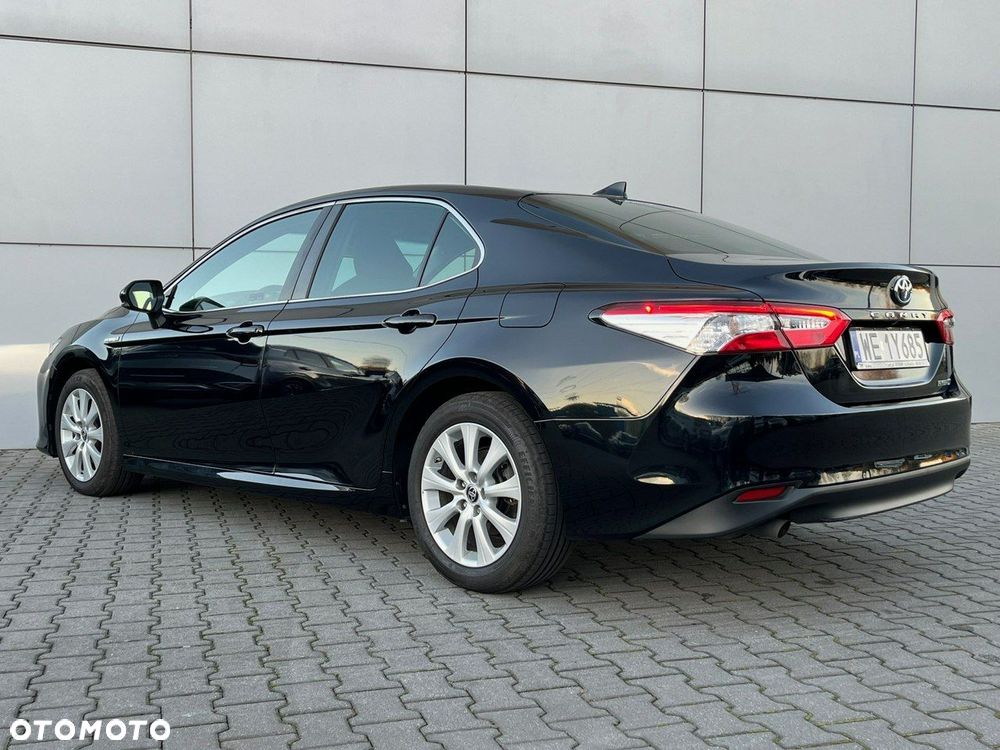 Toyota Camry - 11