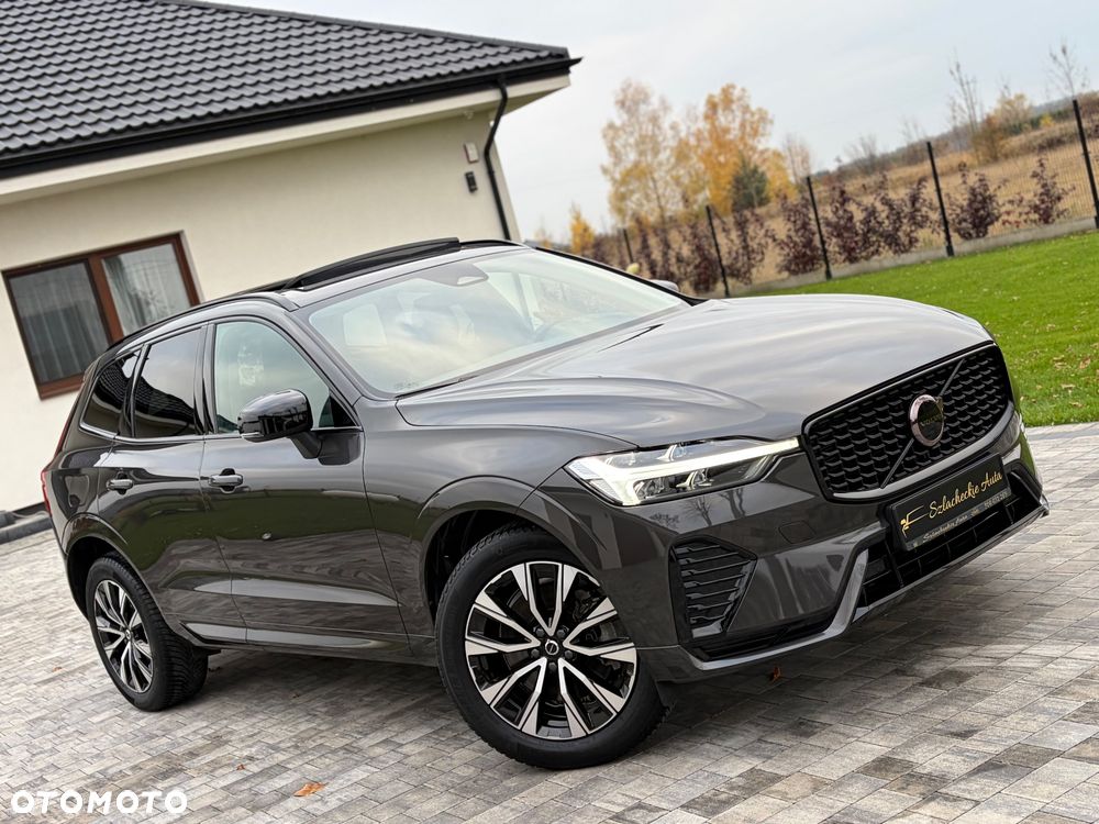 Volvo XC 60 B4 D AWD Plus Dark - 22