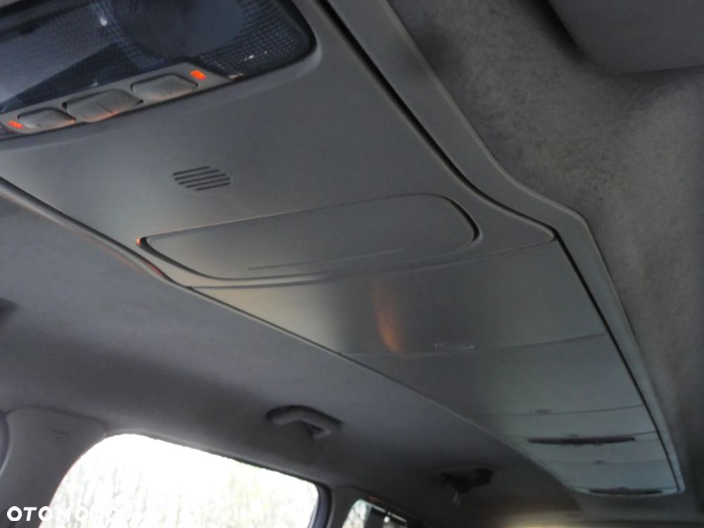 Ford Galaxy 2.0 TDCi Ghia - 19