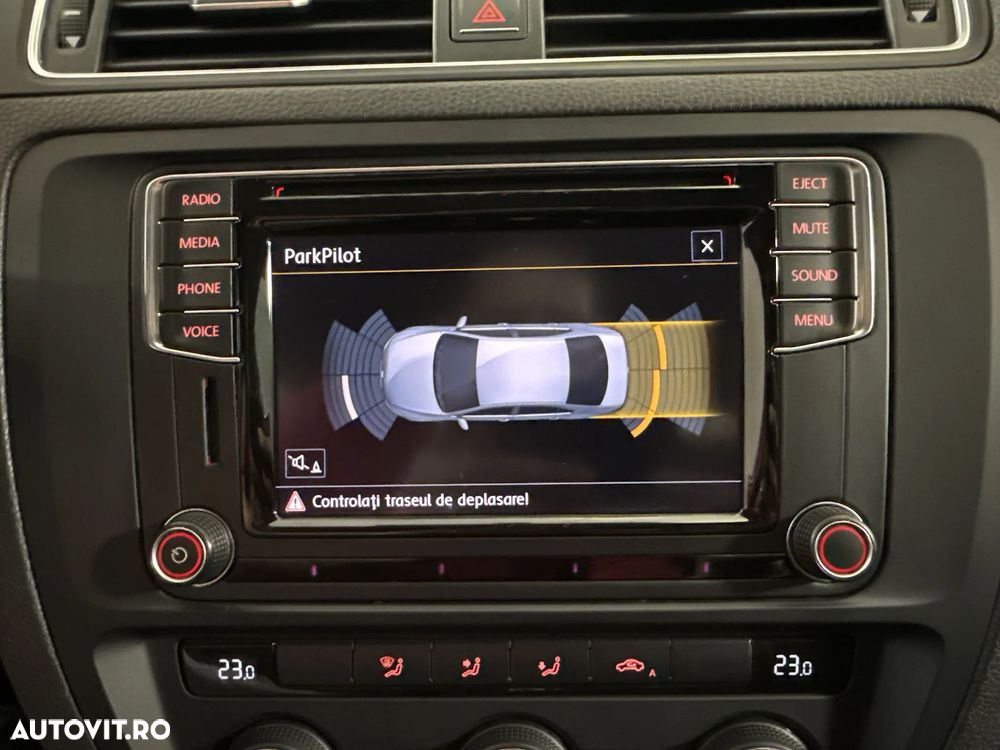 Volkswagen Jetta - 20