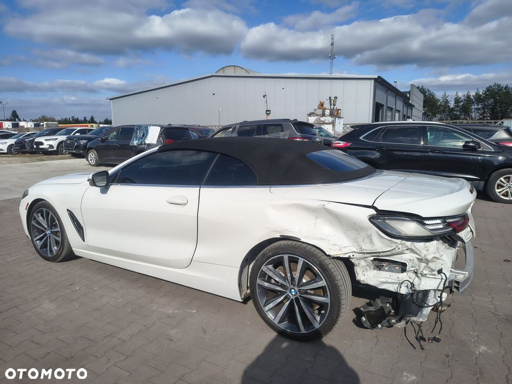 BMW Seria 8 - 5