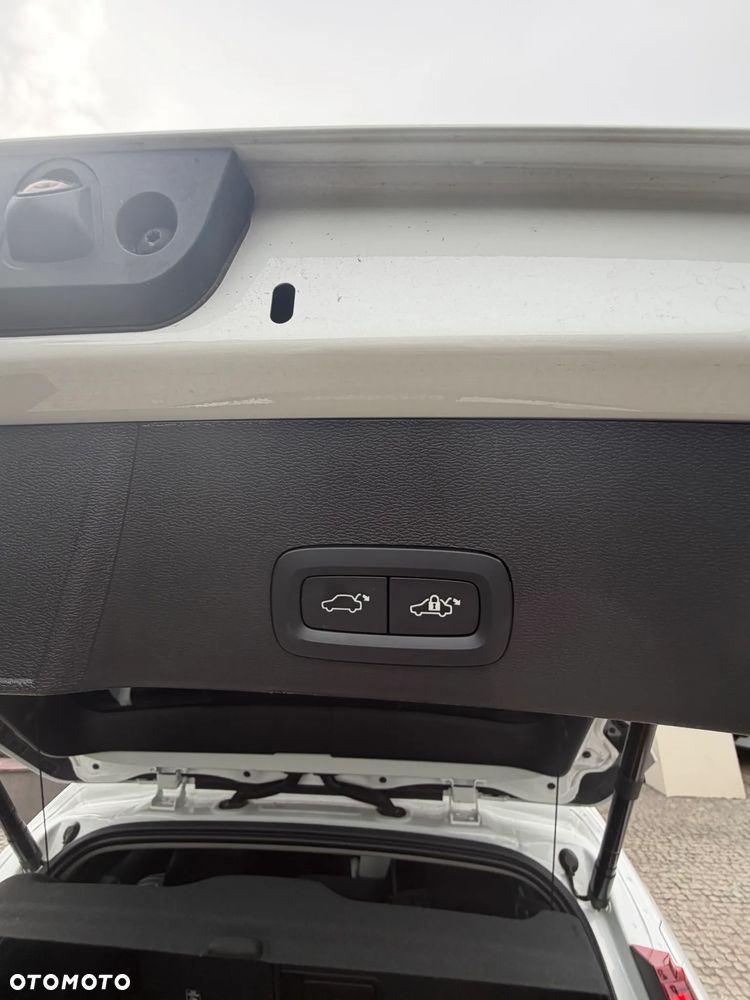 Volvo XC 40 - 18