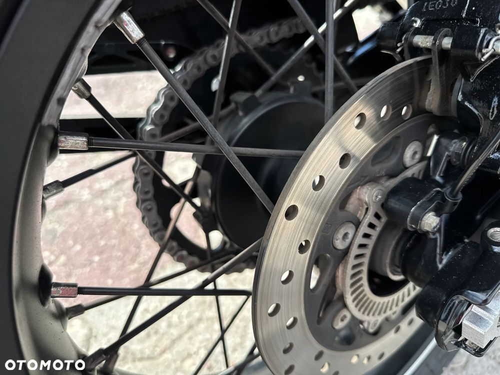 Husqvarna Svartpilen - 15