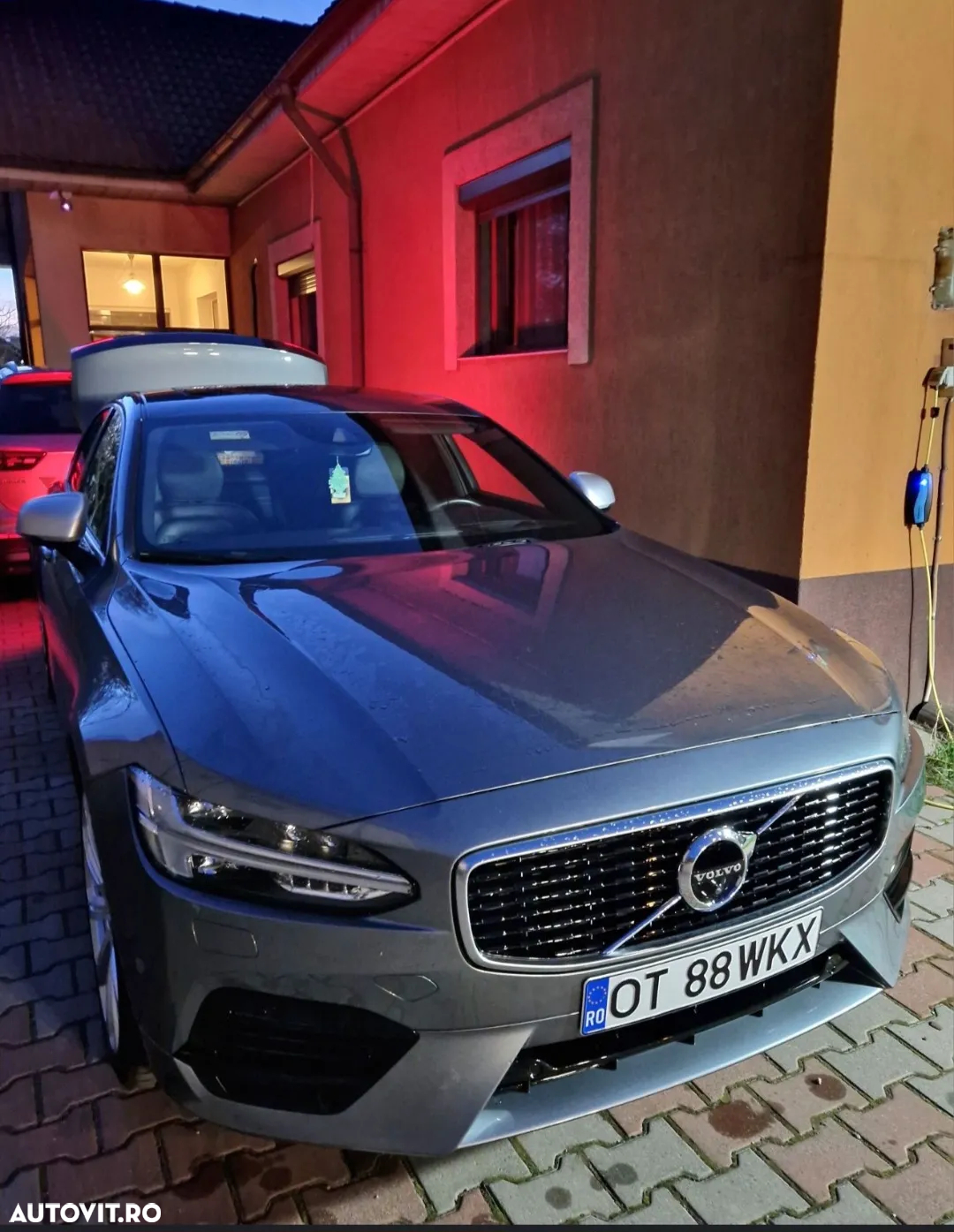 Volvo S90 T8 Twin Engine AWD Geartronic R Design - 4