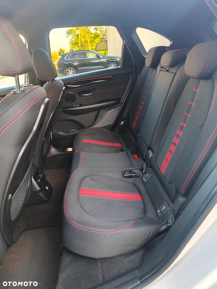 BMW Seria 2 218d Sport - 12
