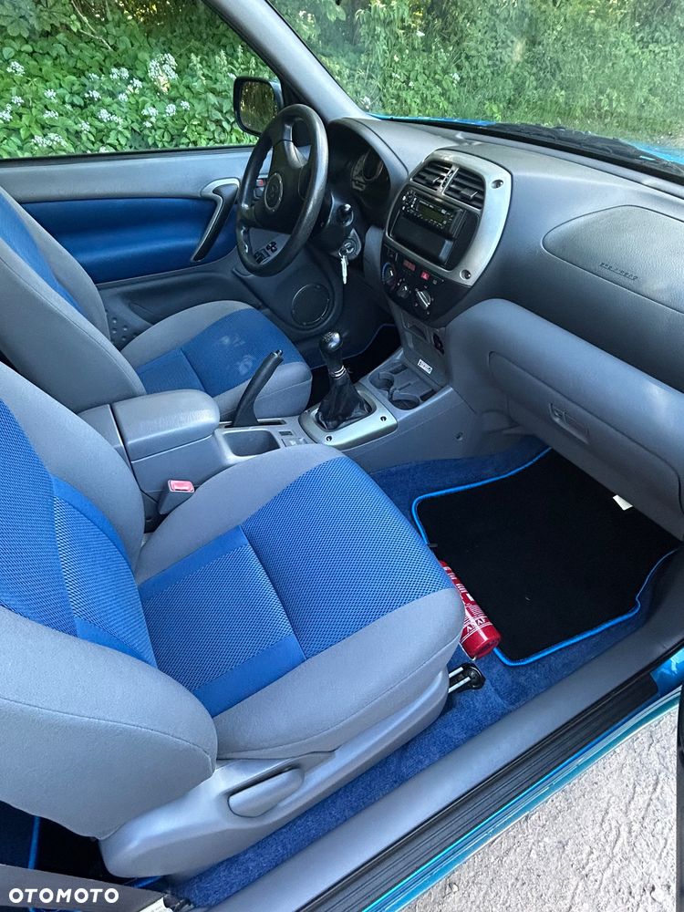 Toyota RAV4 1.8 VVT-i 4x2 - 9