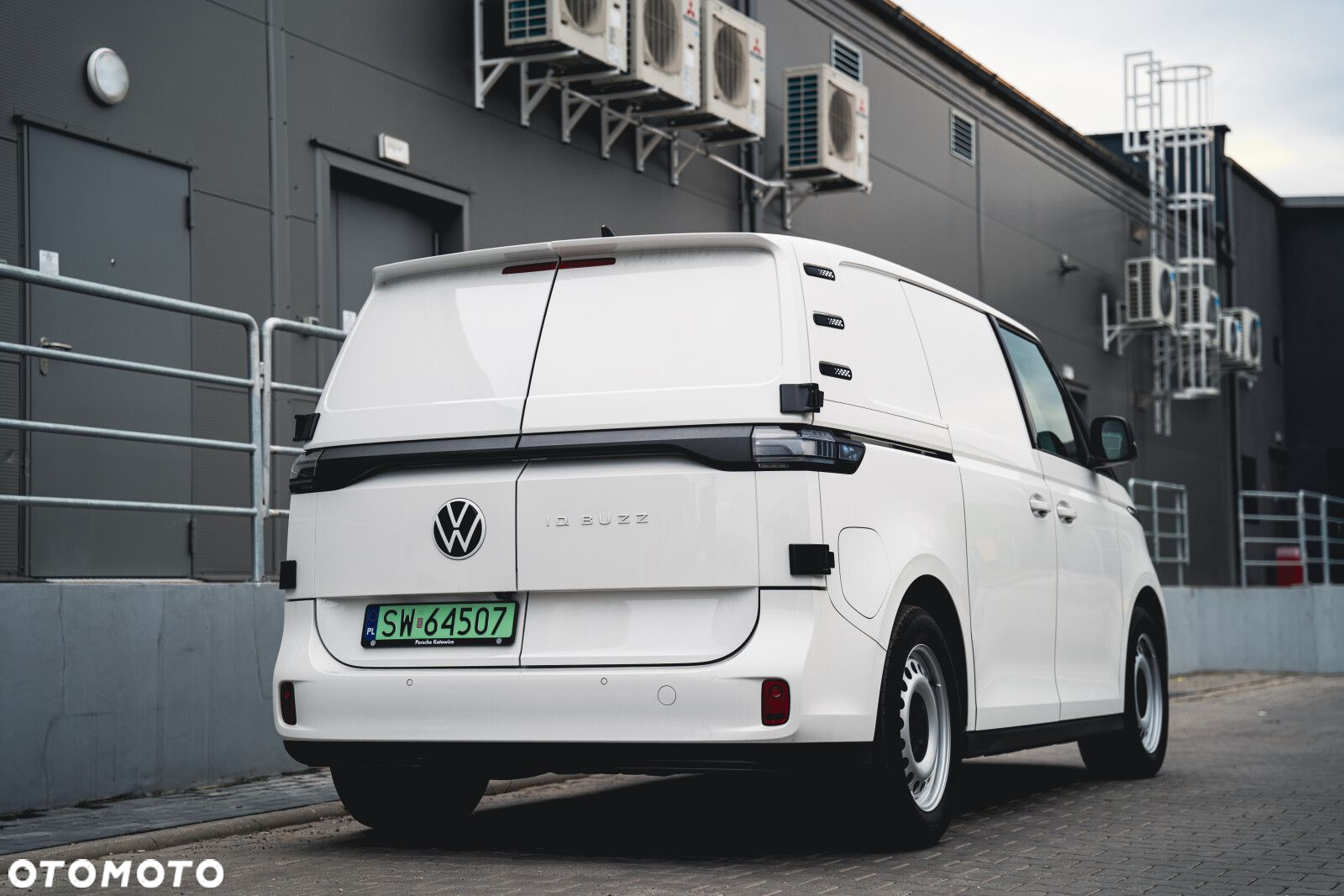 Volkswagen ID. Buzz Cargo L1 204 KM - 11