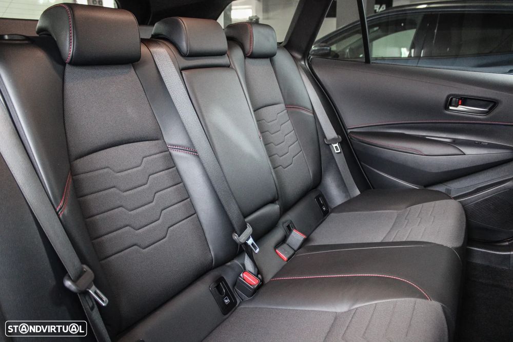 Toyota Corolla Touring Sports 1.8 Hybrid Exclusive - 19