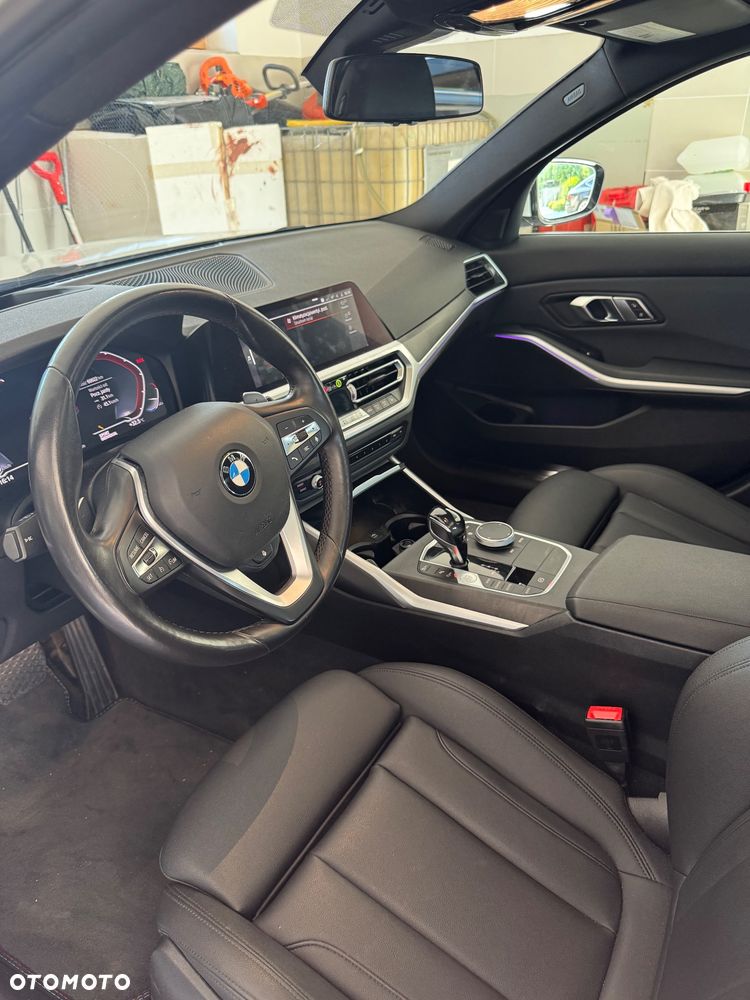 BMW Seria 3 330i xDrive M Sport sport - 7