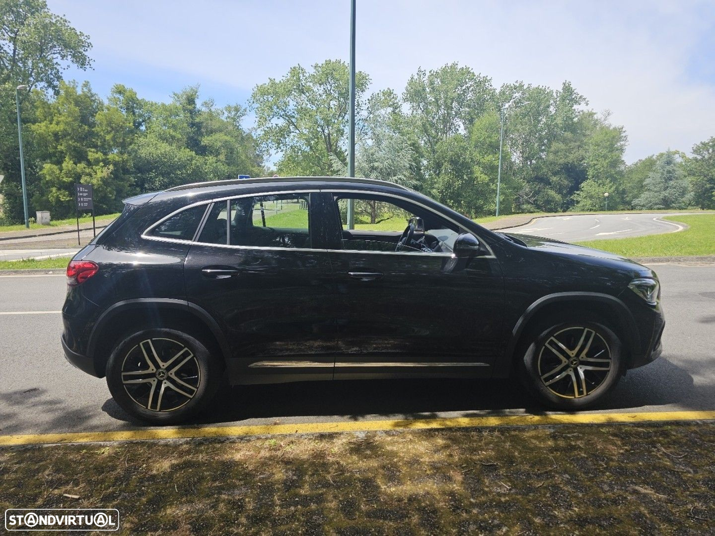 Mercedes-Benz GLA 180 d 8G-DCT - 42