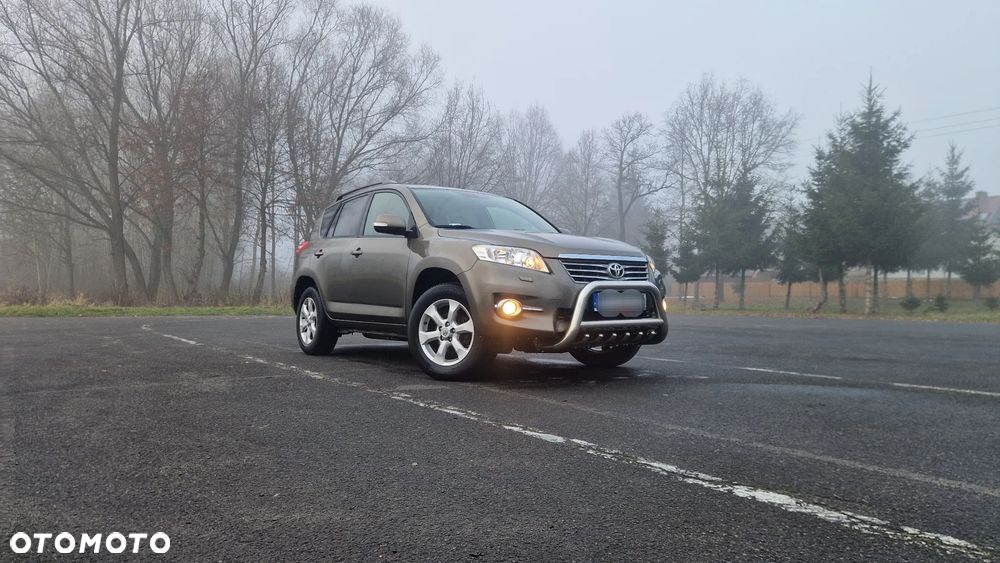 Toyota RAV4 2.0 VVT-i Prestige NAVI MS - 1