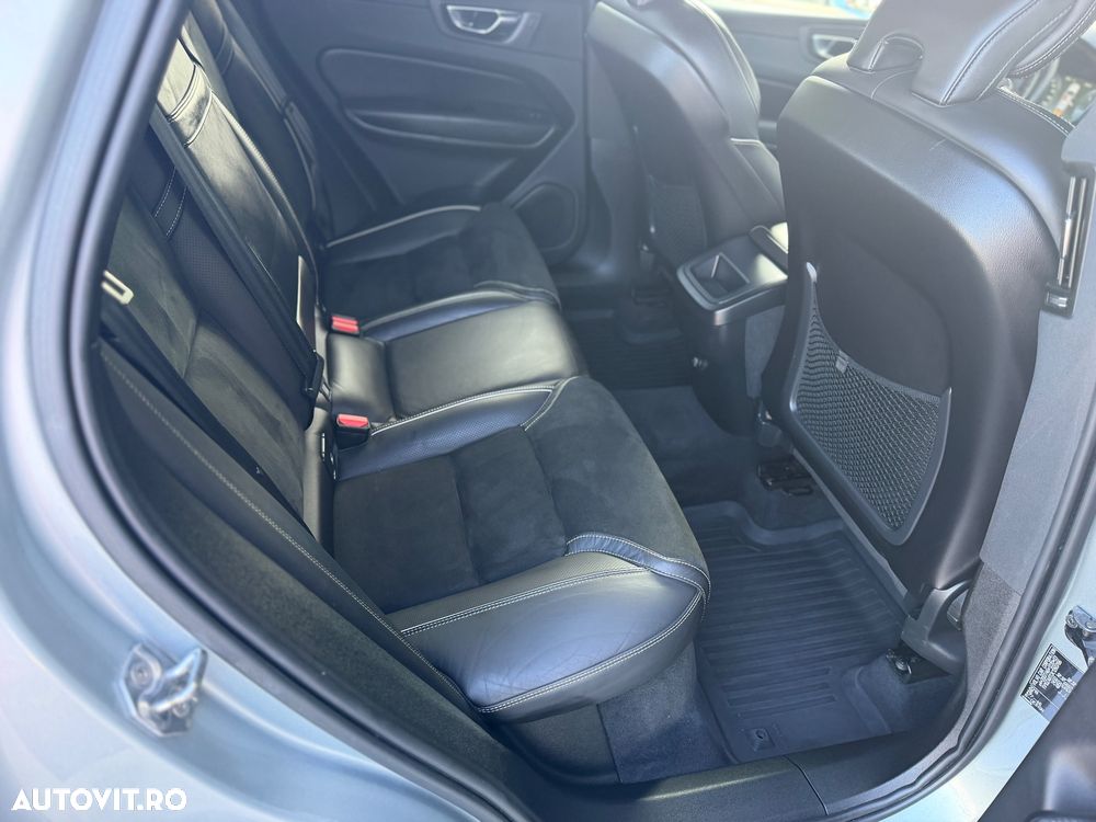 Volvo XC 60 D4 AWD Geartronic RDesign - 12