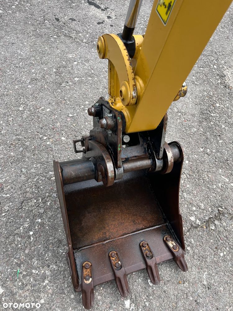 Caterpillar 301.8 - 13