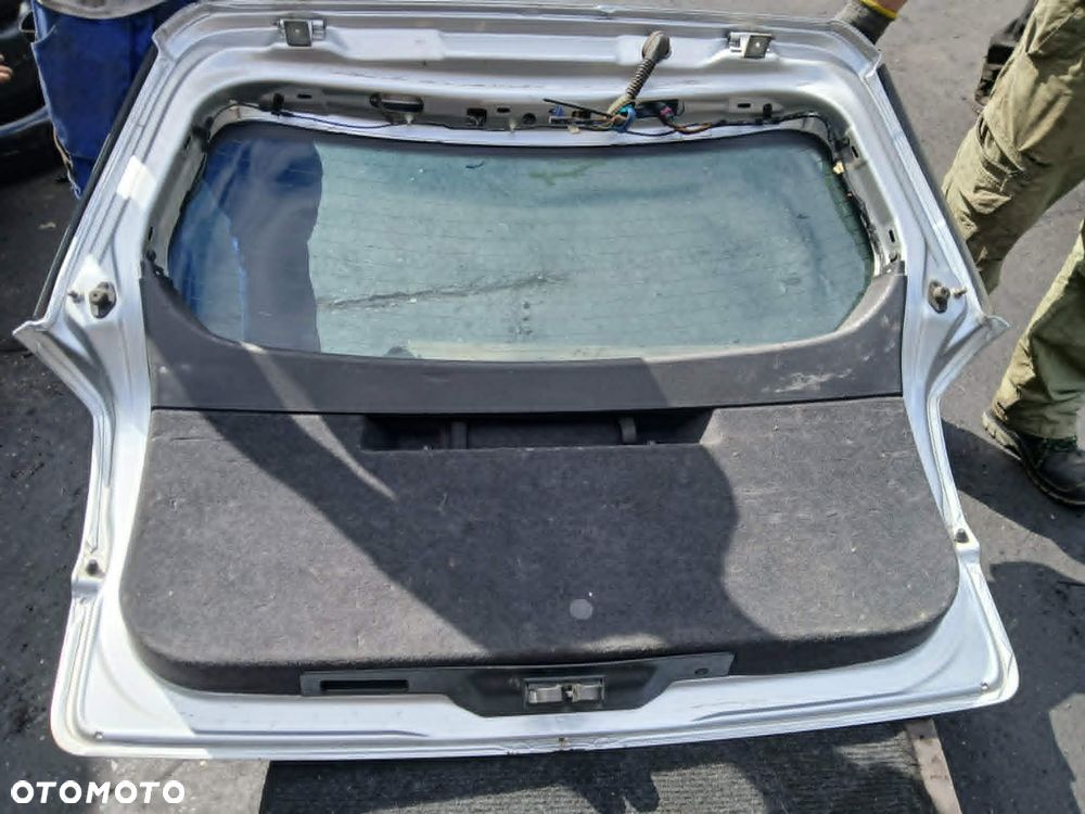 Opel Astra H III Kombi Klapa bagażnika kod lakieru Z147 - 7