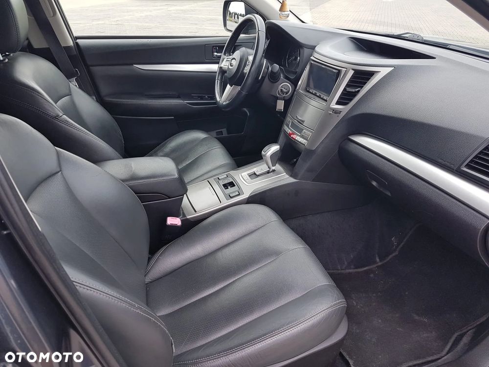 Subaru Outback 2.5i Comfort AT - 14