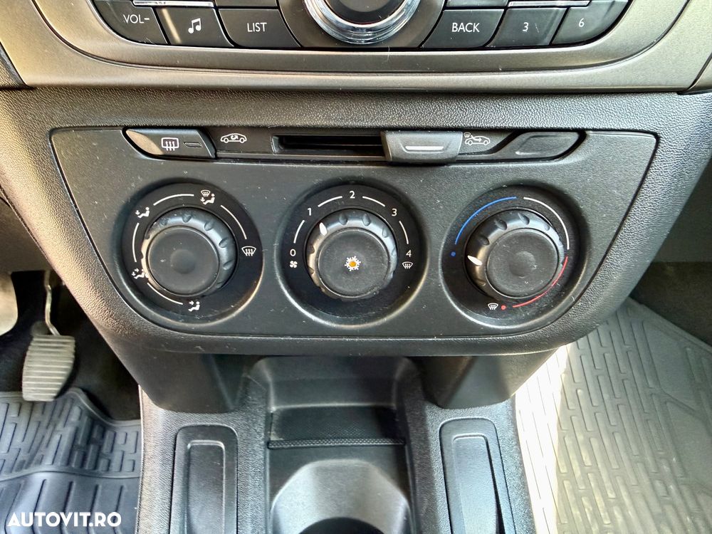 Peugeot 301 1.5 BlueHDI FAP Allure - 11