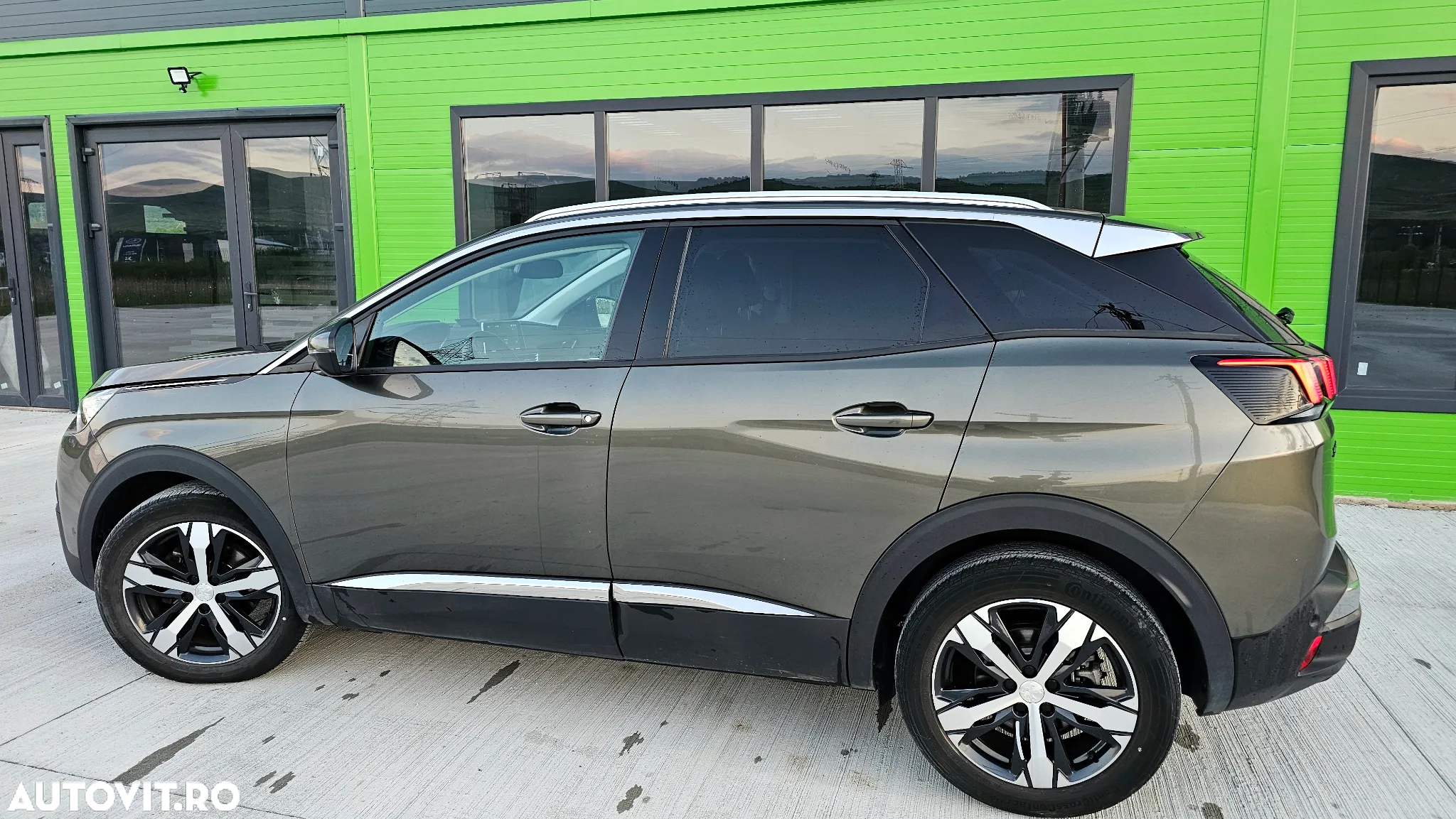 Peugeot 3008 1.5 BlueHDI S&S EAT8 Allure - 11