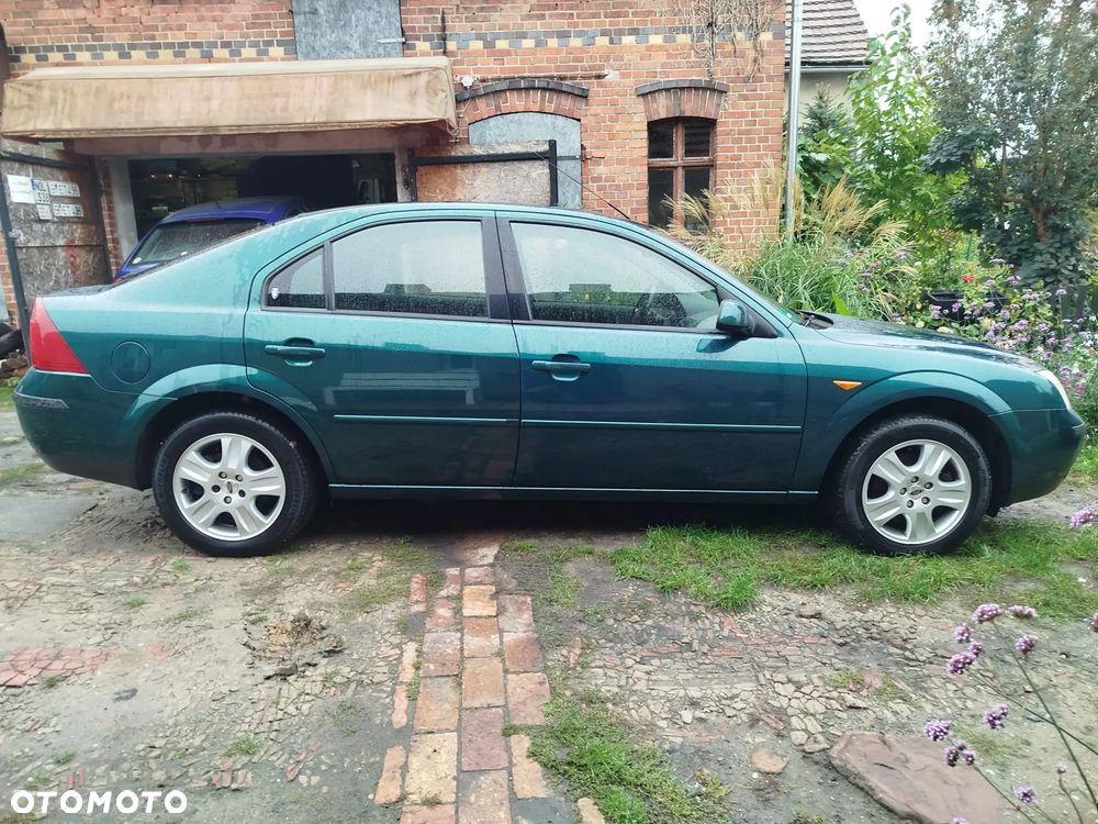 Ford Mondeo 1.8 Ghia - 9