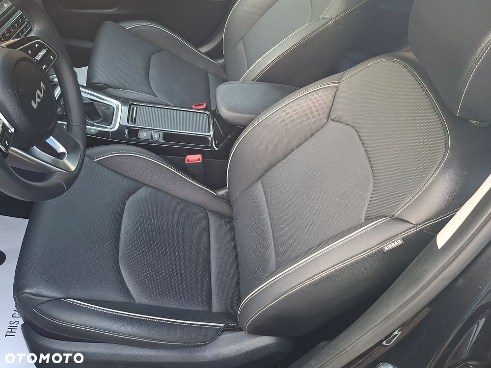 Kia XCeed - 15