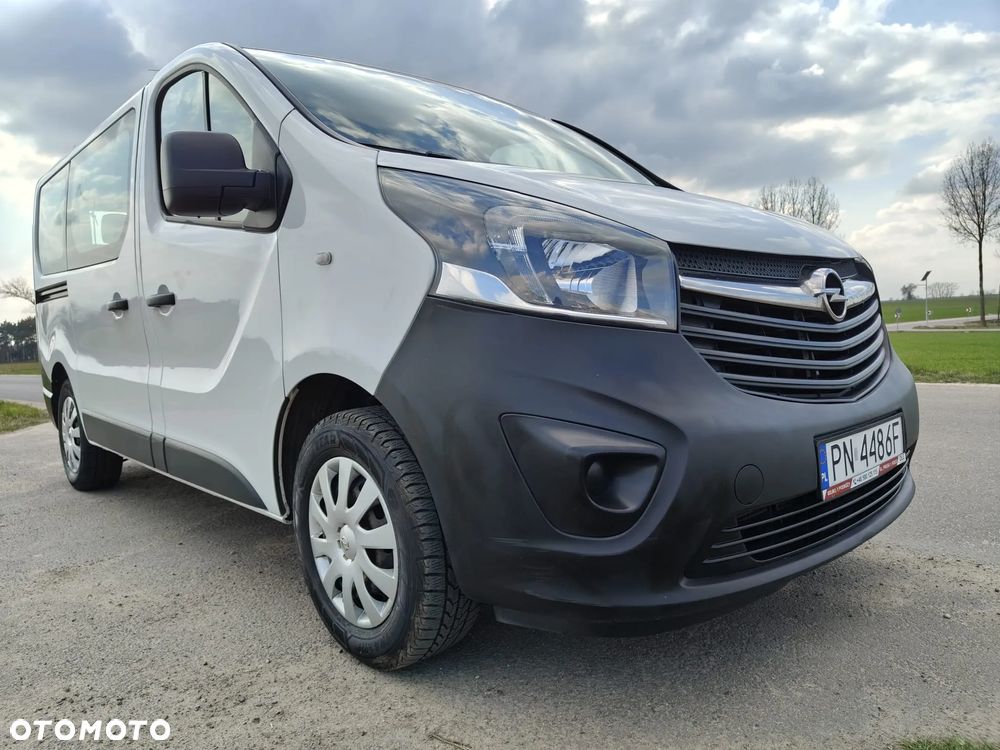 Opel Vivaro - 10