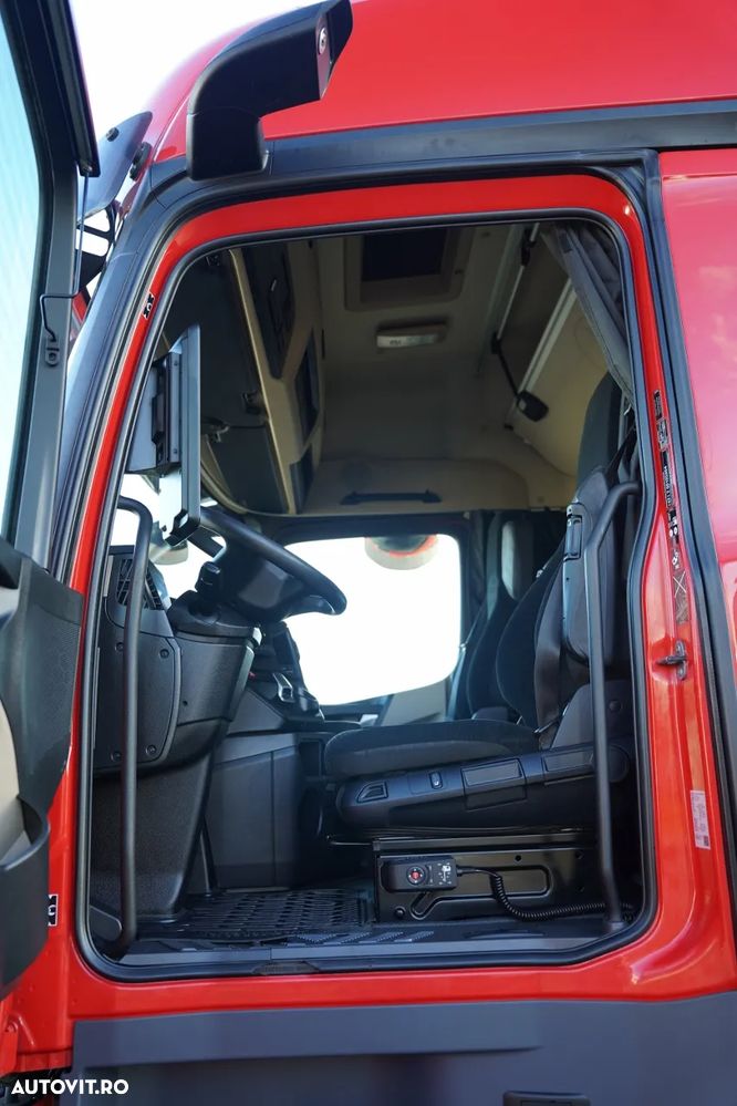 Mercedes-Benz ACTROS 2545 / Prelată culisantă – 7,4 m / Camion rigid / Mega / Plafon liftabil / Prelată ranforsată / 699.000 km / 450 CP / - 23