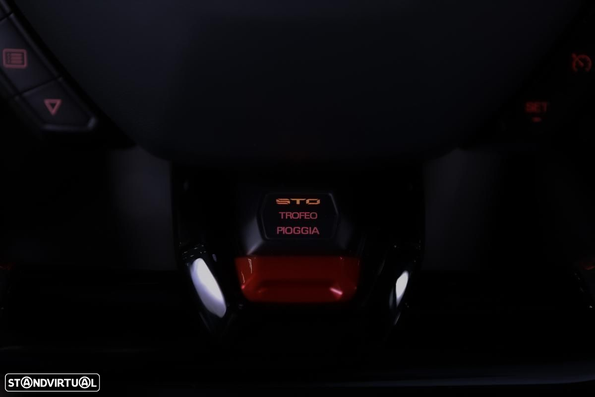Lamborghini Huracán STO - 12
