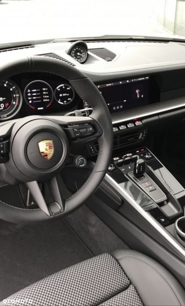 Porsche 911 Carrera 4S - 5