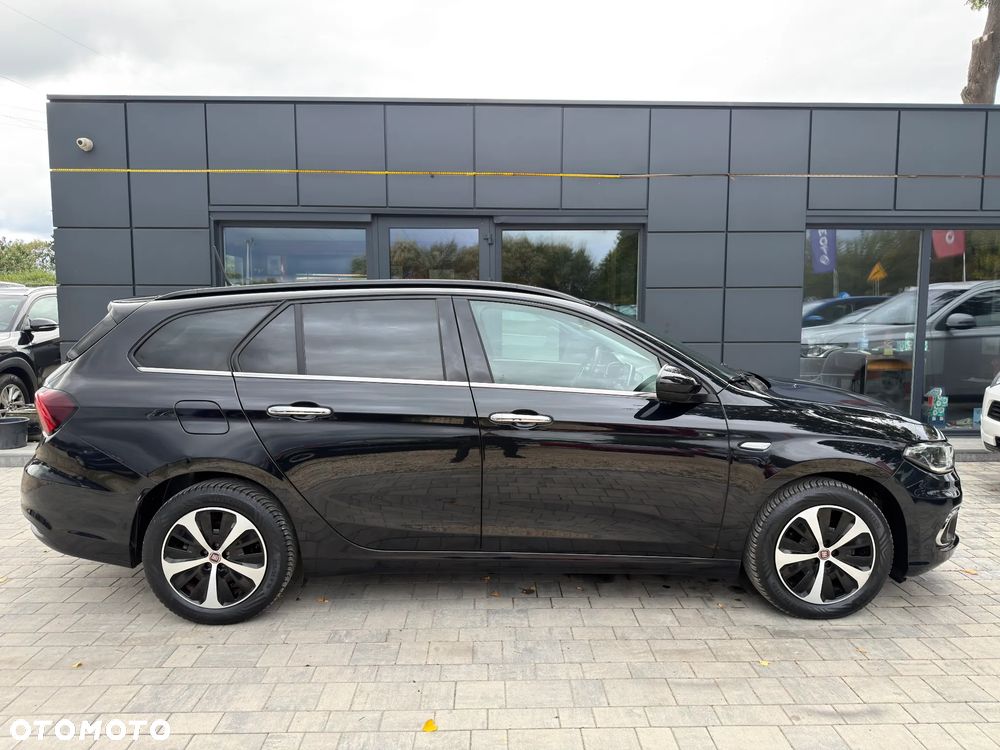 Fiat Tipo 1.6 MultiJet 16v Sport - 22