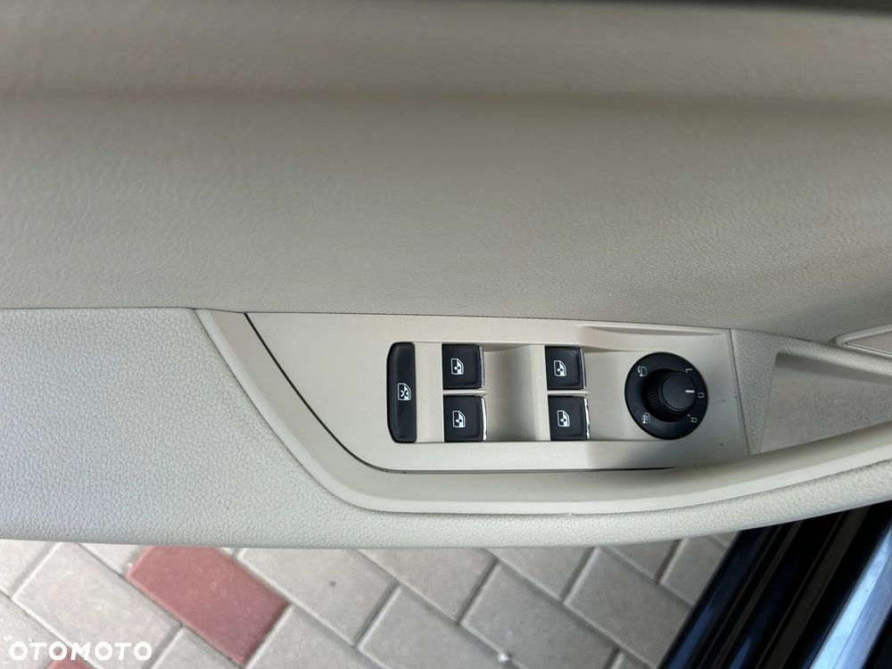 Skoda Superb 2.0 TDI 4x4 L&K DSG - 21