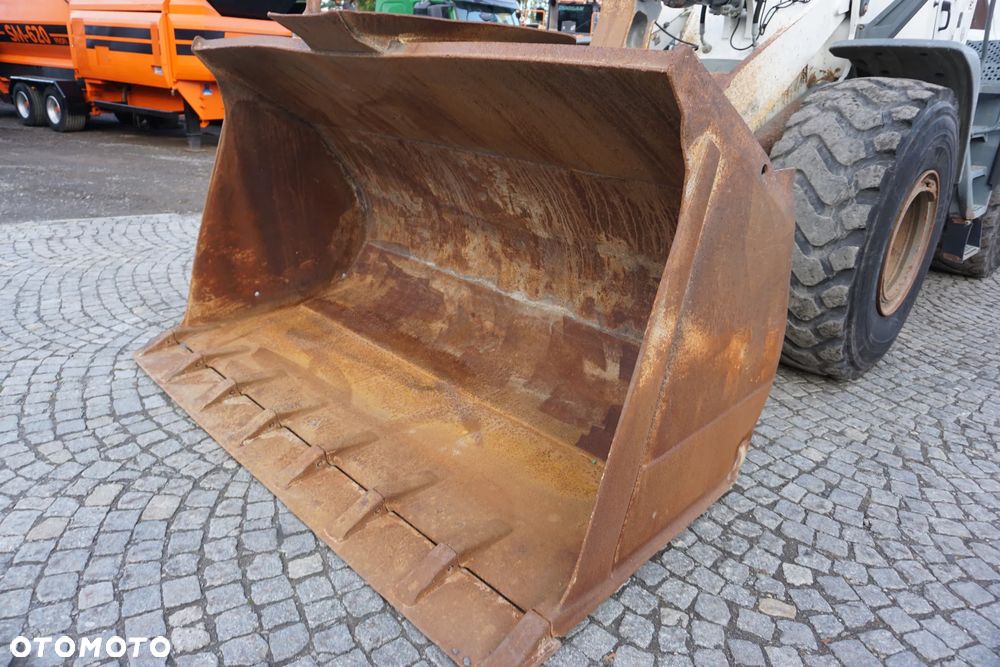 Liebherr L 556 - 8