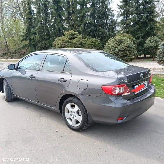 Toyota Corolla 1.6 Luna - 5